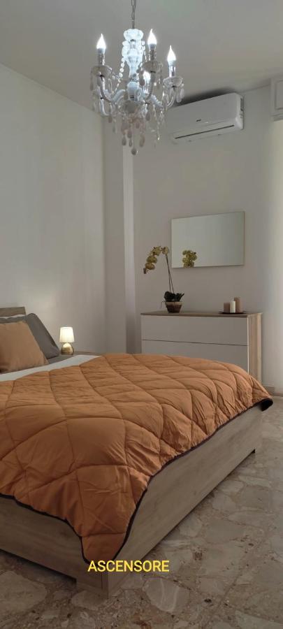 Appartamento Delizioso Con Terrazzo In Centro-Delicious Apartment With Terrace Σαν Ρέμο Εξωτερικό φωτογραφία